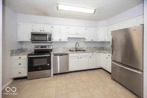 7037 Sea Oats Lane Indianapolis IN 46250