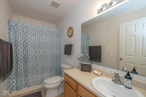 16931 Mapleton Place Westfield IN 46074