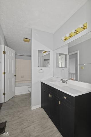 2524 Chaseway Court Indianapolis IN 46268