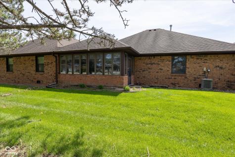 572 Eagle Crest Drive Brownsburg IN 46112