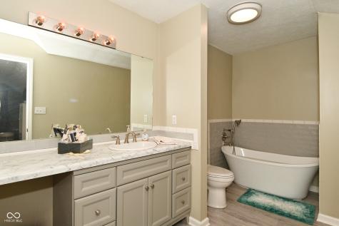 7604 Briarstone Drive Indianapolis IN 46227