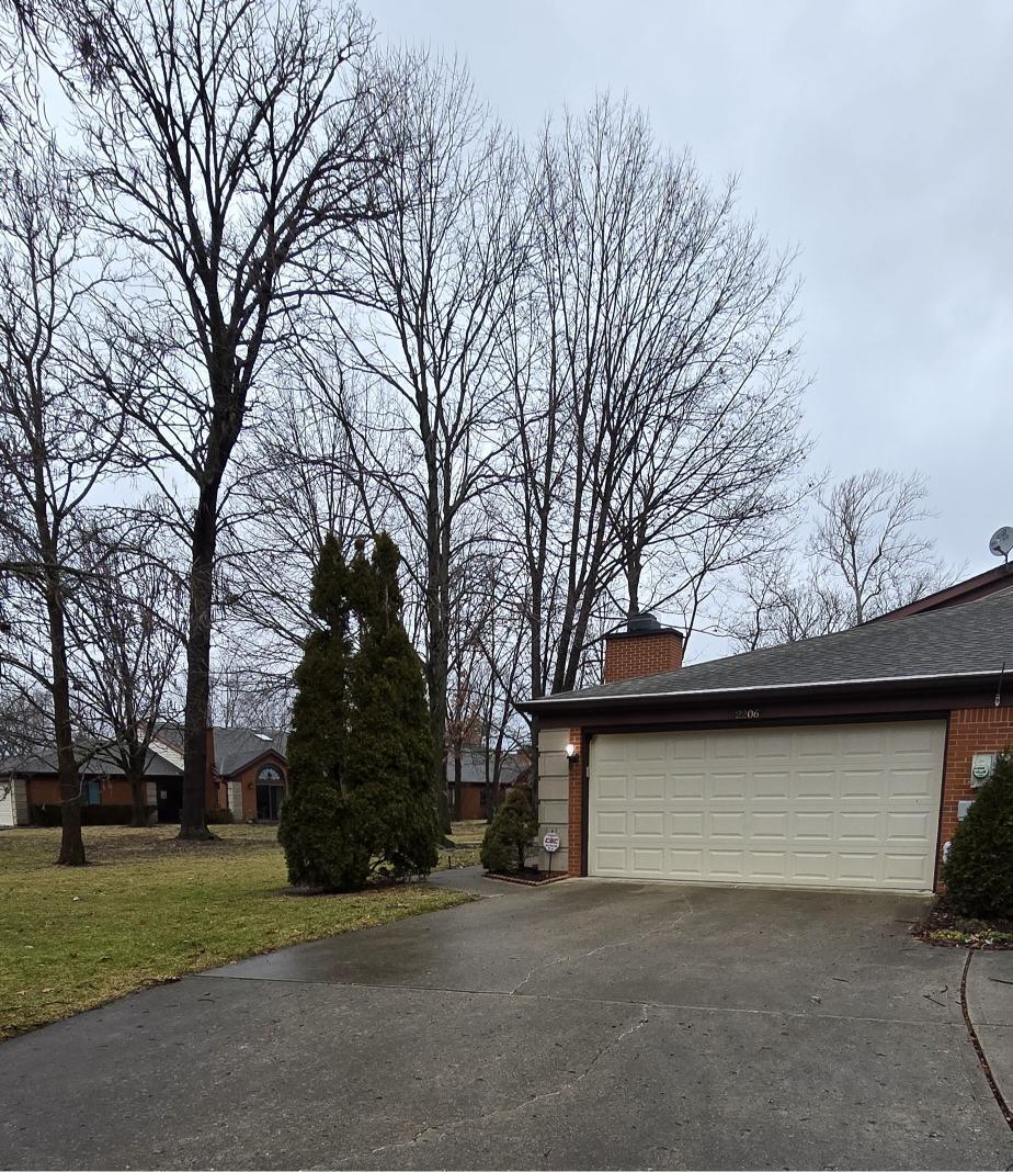2206 Oak Run Place Indianapolis IN 46260