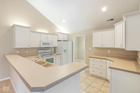 11438 Winding Wood Drive Indianapolis IN 46235
