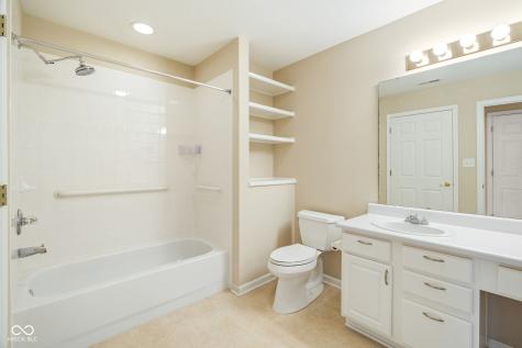 11438 Winding Wood Drive Indianapolis IN 46235
