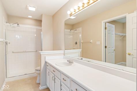 11438 Winding Wood Drive Indianapolis IN 46235