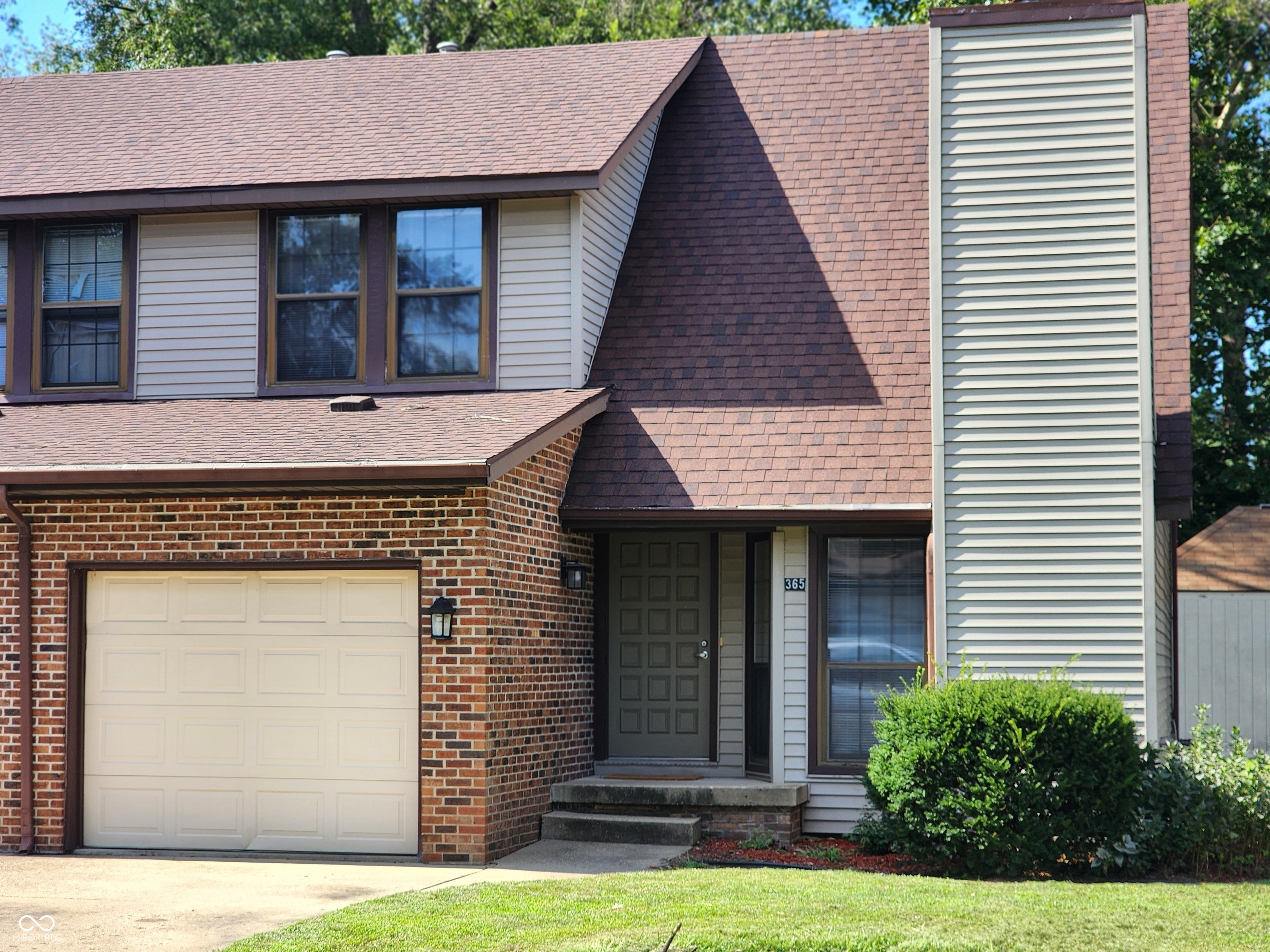 365 White Oak Lane Terre Haute IN 47804
