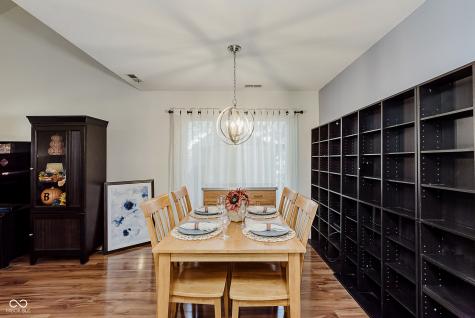 9017 Cinnebar Drive Indianapolis IN 46268