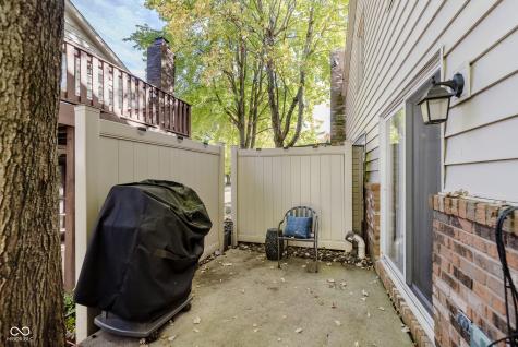 9017 Cinnebar Drive Indianapolis IN 46268