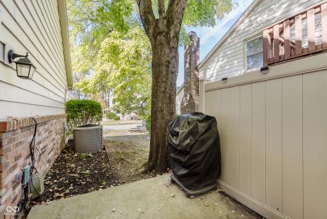 9017 Cinnebar Drive Indianapolis IN 46268