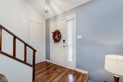 9017 Cinnebar Drive Indianapolis IN 46268