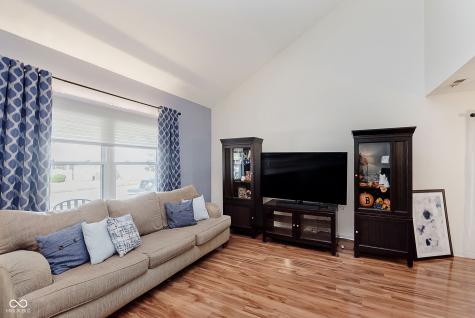 9017 Cinnebar Drive Indianapolis IN 46268