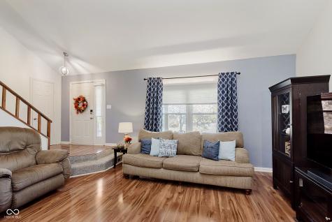9017 Cinnebar Drive Indianapolis IN 46268