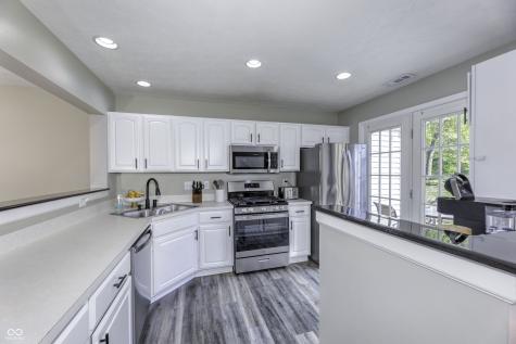 9705 Lenwood Street Fishers IN 46038