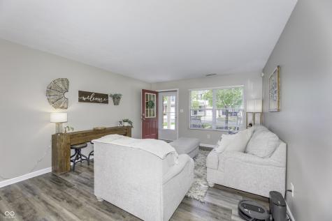 9705 Lenwood Street Fishers IN 46038