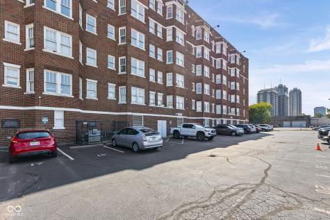 230 E 9th Street Indianapolis IN 46204
