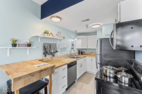 230 E 9th Street Indianapolis IN 46204