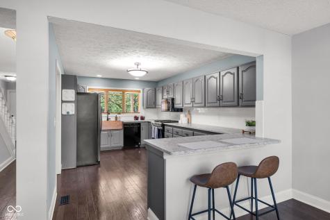 5118 Boardwalk Place Indianapolis IN 46220