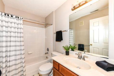 211 Faulkner Court Carmel IN 46032
