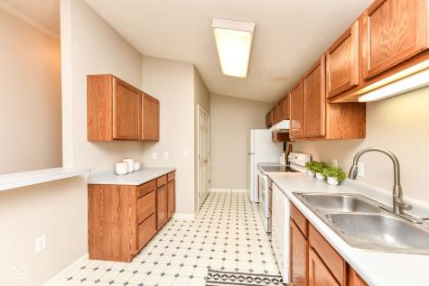 211 Faulkner Court Carmel IN 46032