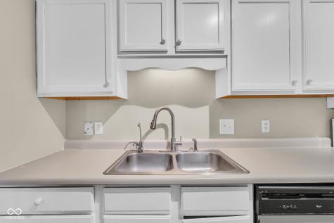 209 Faulkner Court Carmel IN 46032