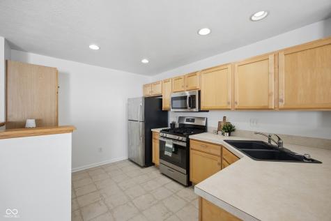 12706 Brewton Street Fishers IN 46038