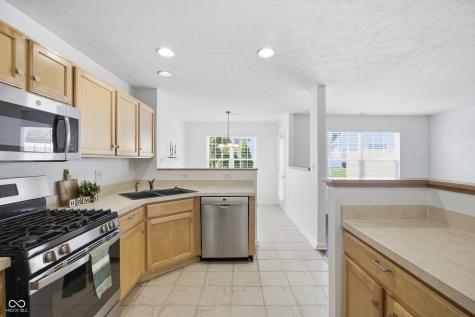 12706 Brewton Street Fishers IN 46038