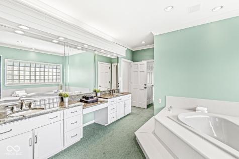 3748 Bay Road South Drive Indianapolis IN 46240