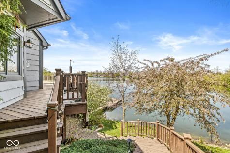 3748 Bay Road South Drive Indianapolis IN 46240