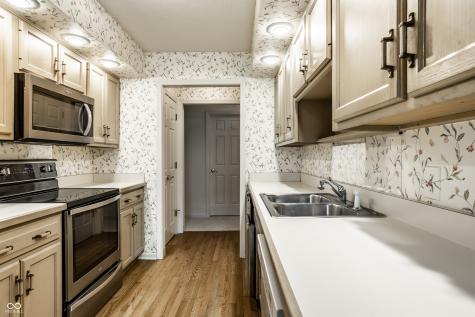 9271 Spring Lakes Drive Indianapolis IN 46260
