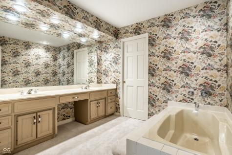 9271 Spring Lakes Drive Indianapolis IN 46260