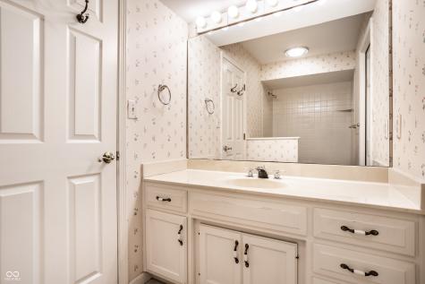 9271 Spring Lakes Drive Indianapolis IN 46260