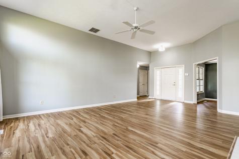 7616 Newport Bay Drive E Indianapolis IN 46240