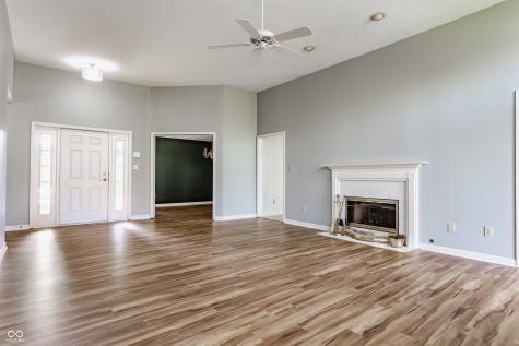 7616 Newport Bay Drive E Indianapolis IN 46240