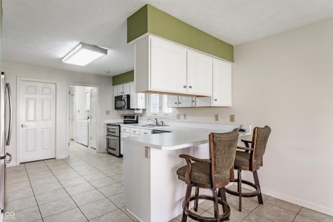 7616 Newport Bay Drive E Indianapolis IN 46240