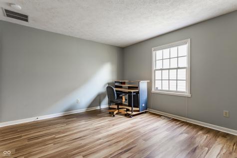 7616 Newport Bay Drive E Indianapolis IN 46240