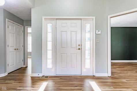 7616 Newport Bay Drive E Indianapolis IN 46240