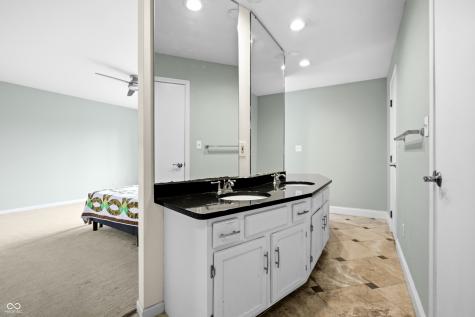 3975 Offshore Drive Columbus IN 47203