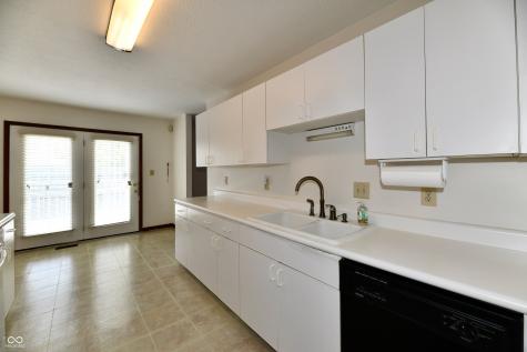 2119 Debello Court Indianapolis IN 46214
