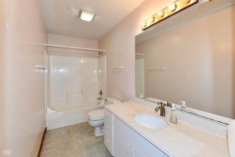 2119 Debello Court Indianapolis IN 46214