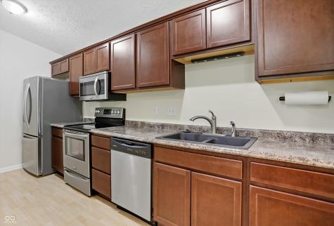 11755 Beckham Court Carmel IN 46032