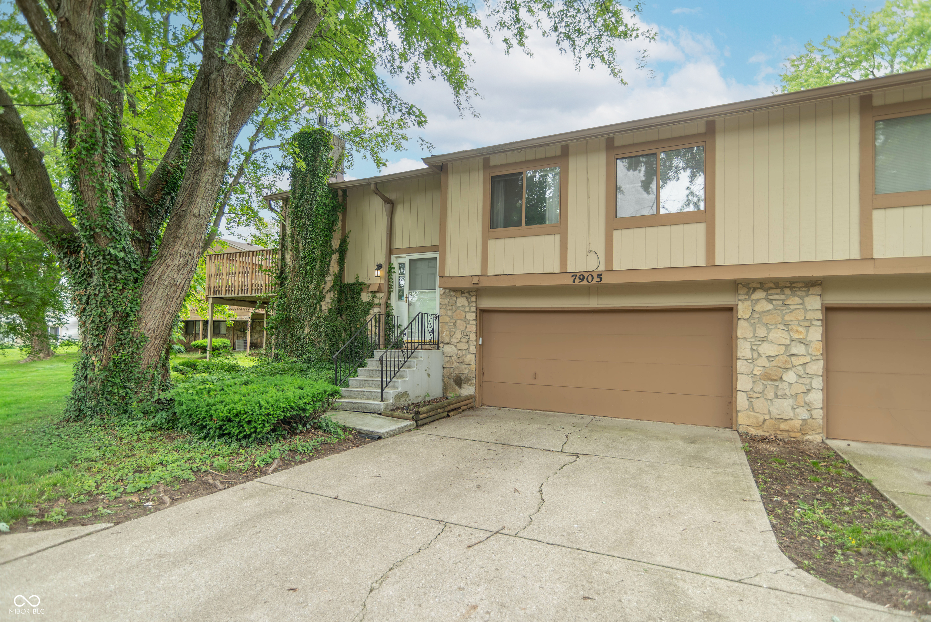 7905 Eagle Valley Pass Indianapolis IN 46214