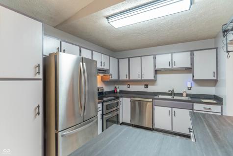 7905 Eagle Valley Pass Indianapolis IN 46214