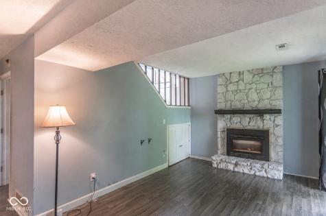 7905 Eagle Valley Pass Indianapolis IN 46214