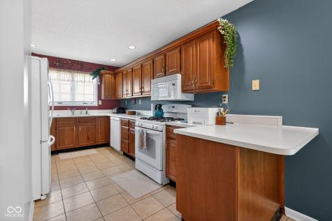 8307 W Ashford Lane Muncie IN 47304