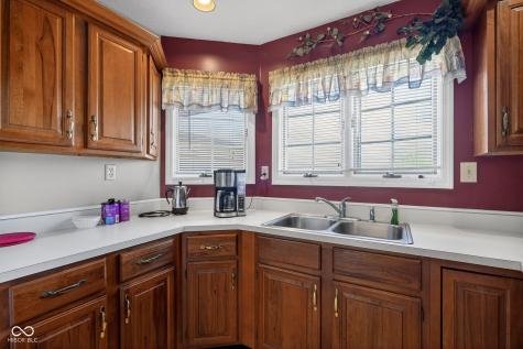 8307 W Ashford Lane Muncie IN 47304