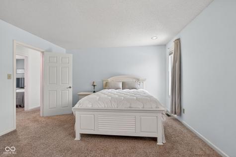 8307 W Ashford Lane Muncie IN 47304