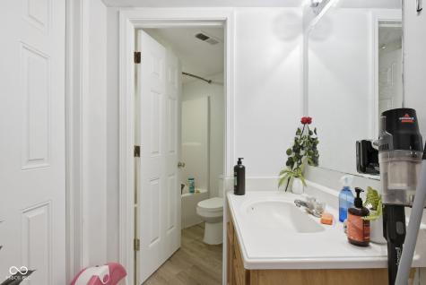 7746 Mountain Stream Way Indianapolis IN 46239