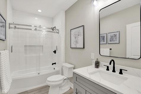 13711 W Voyager Drive Fishers IN 46037