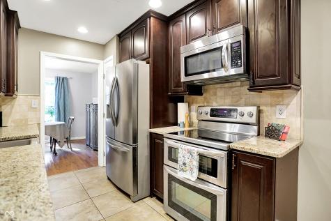 9110 Waymen Drive Indianapolis IN 46268