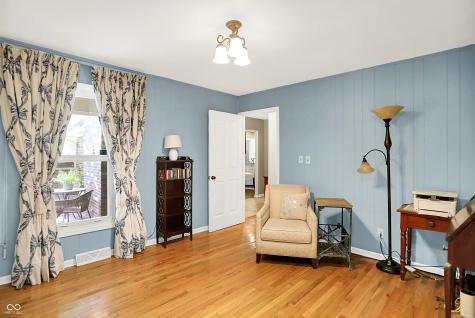 9110 Waymen Drive Indianapolis IN 46268